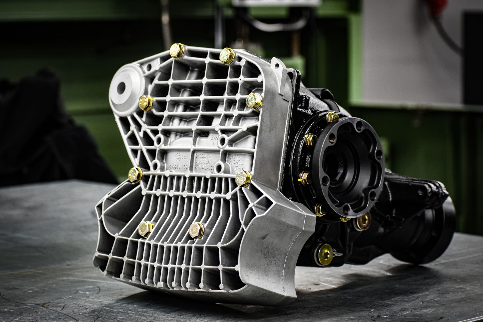 Differential mit verripptem Aluminiumdeckel