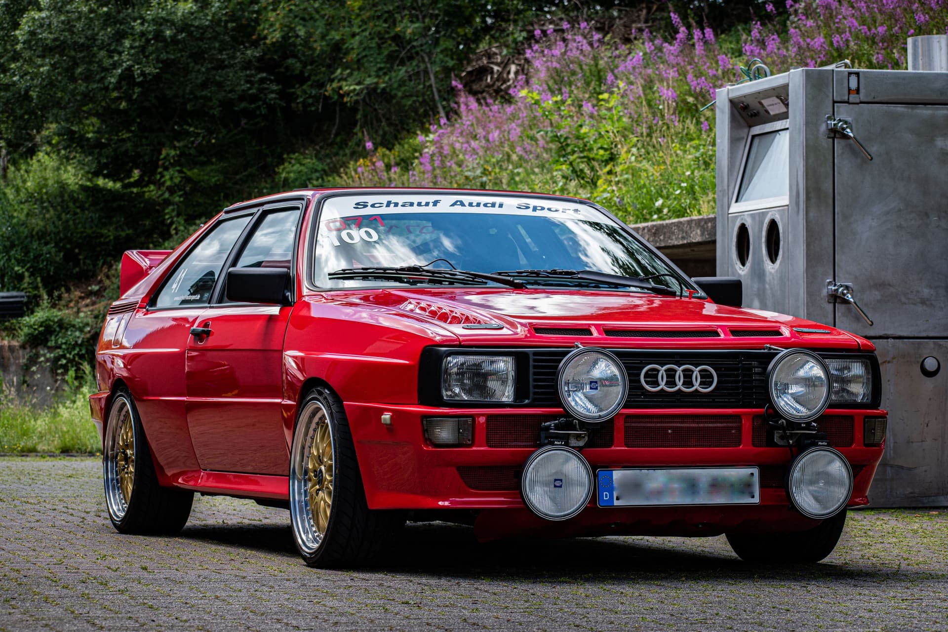 Audi Sport quattro in Rot