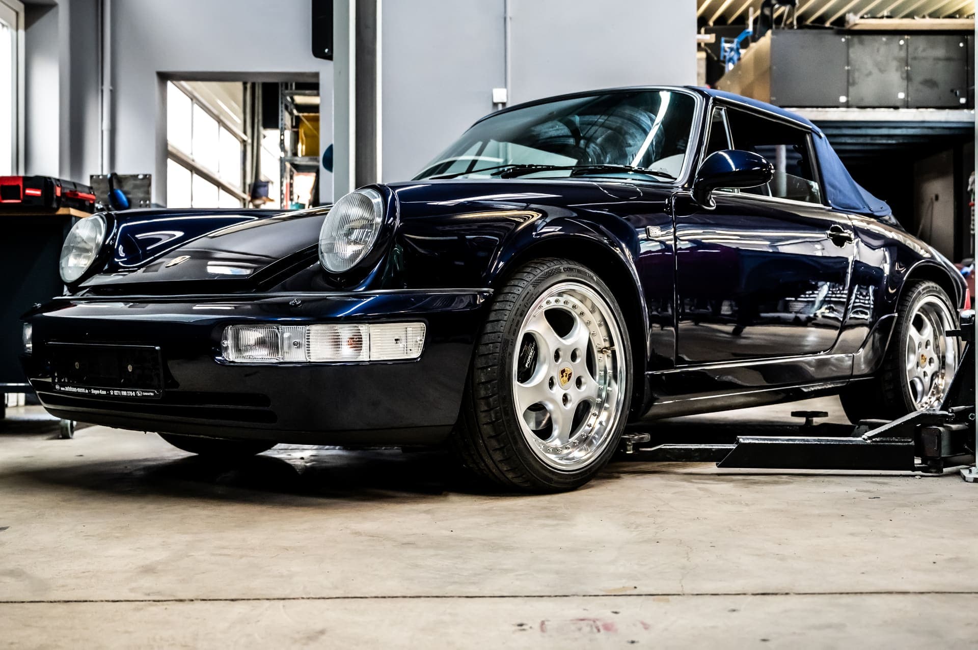 Porsche 964 in Dunkelblau